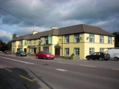 Ref 7153 Ouvane Falls Inn Ballylickey