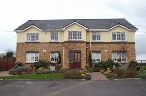 17 The Courtyard Collegewood Manor