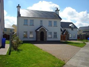 12 Brusna Court
